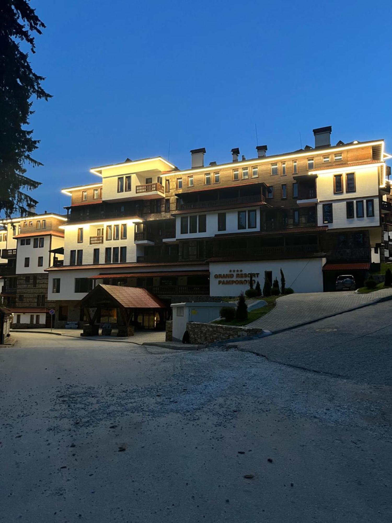 Grand Resort Luxury Apartment Pamporovo Exteriör bild